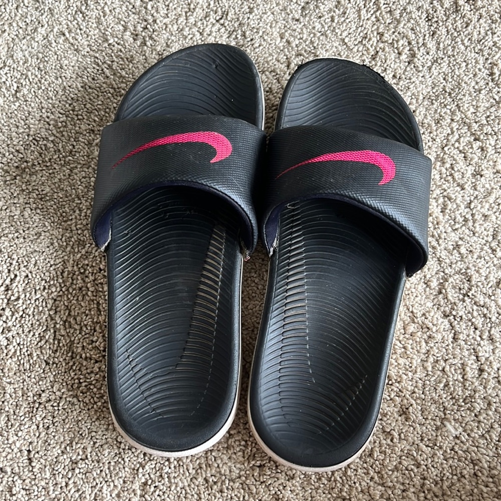 Womens Nike slides